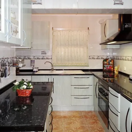 Well-appointed, 4-bedroom House In Alcudia With A Furnished Terrace An *